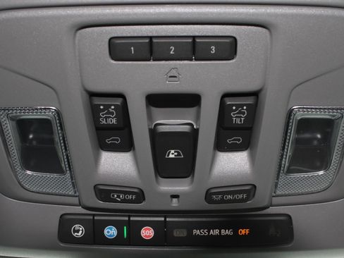New 2026 Chevrolet Silverado 1500 LTZ w/ LTZ Premium Package AWD/4WD image 11