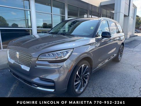 Used 2023 Lincoln Aviator Reserve w/ Equipment Group 201A RWD image 2