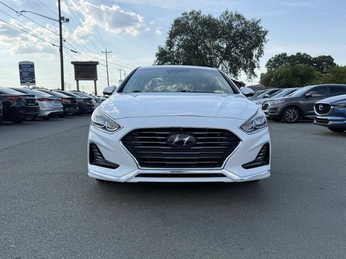 Used 2018 Hyundai Sonata Limited w/ Limited Ultimate Package 03 FWD image 2