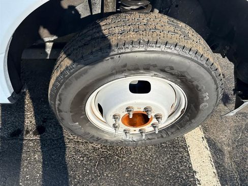 Used 2022 Ford F350 XL w/ Power Equipment Group image 10