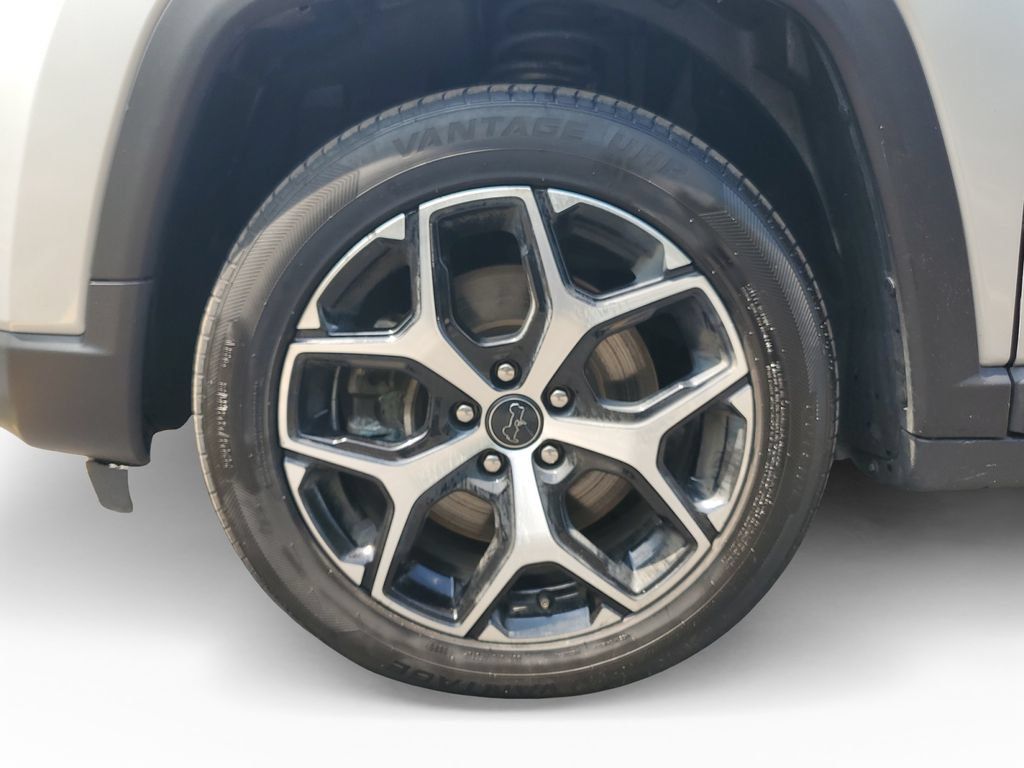 Used 2025 Jeep Compass Limited AWD/4WD image 29