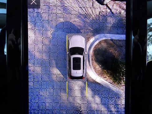 Certified 2023 Volvo XC60 B5 Ultimate w/ Climate Package AWD/4WD image 24