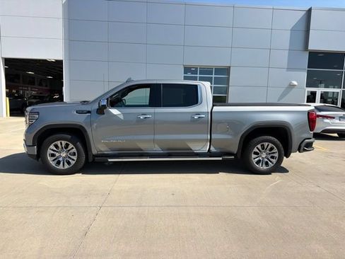 Used 2023 GMC Sierra 1500 Denali AWD/4WD image 2