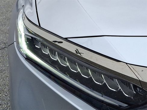 Used 2022 Honda Accord Sport image 11