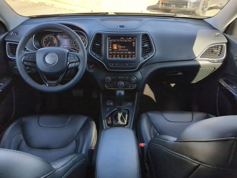 Used 2023 Jeep Cherokee Altitude Lux image 27