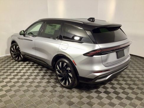 New 2026 Lincoln Nautilus Reserve w/ Jet Appearance Package image 12