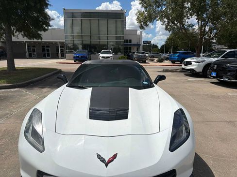 Used 2019 Chevrolet Corvette Stingray Coupe w/ Carbon Flash Badge Package RWD image 2