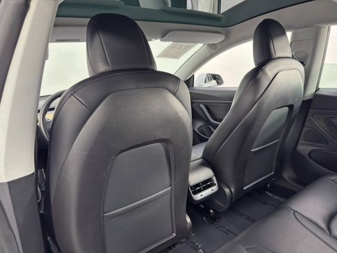 Used 2020 Tesla Model 3 Standard Range Plus image 34