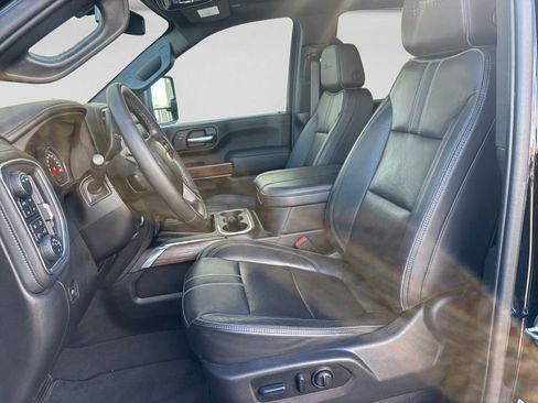 Used 2023 Chevrolet Silverado 2500 High Country w/ Z71 Off-Road Package image 10