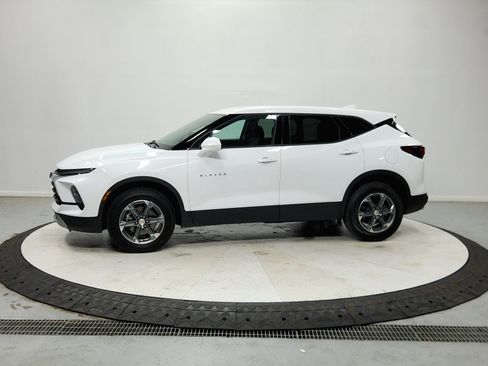 Used 2025 Chevrolet Blazer LT FWD image 5