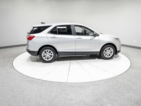 Used 2020 Chevrolet Equinox LS AWD/4WD image 28