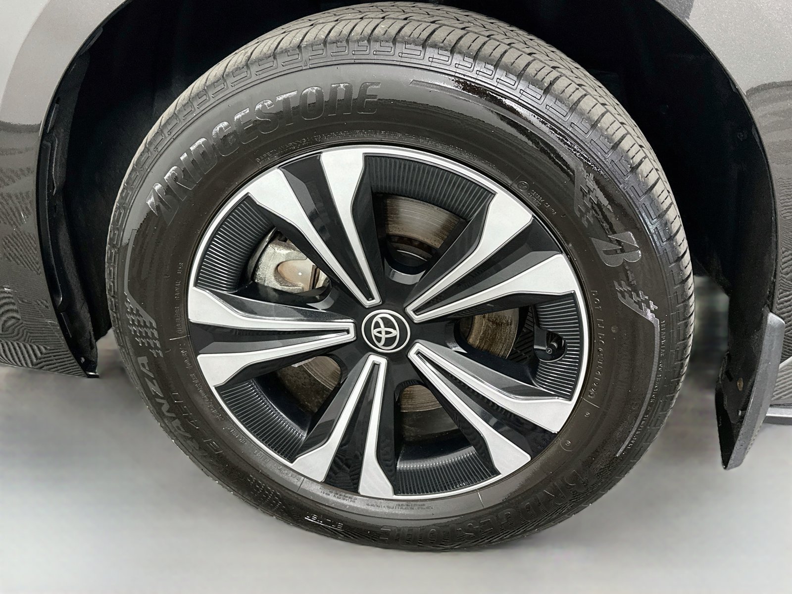 Certified 2023 Toyota bZ4X AWD image 31