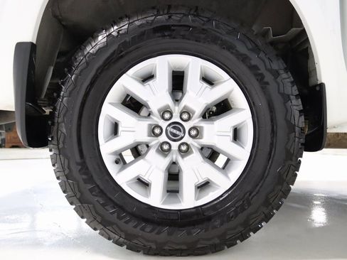 Used 2022 Nissan Frontier SV image 72