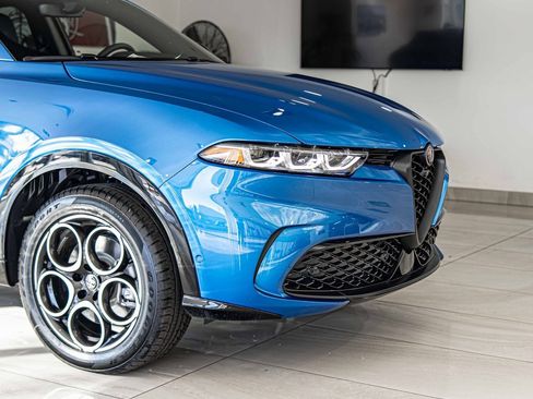 New 2025 Alfa Romeo Tonale w/ Premium Package image 3