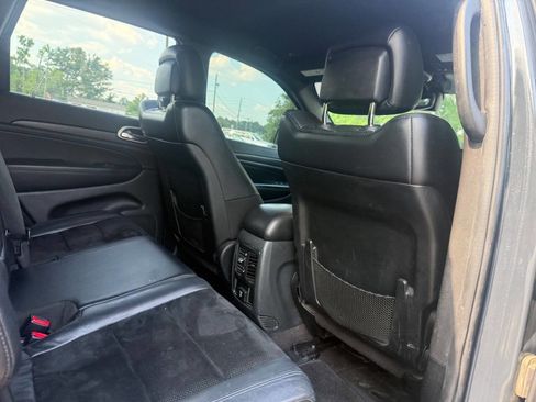 Used 2018 Jeep Grand Cherokee Altitude RWD image 9