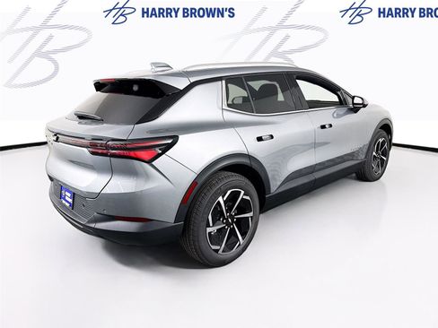 New 2026 Chevrolet Equinox EV LT image 31