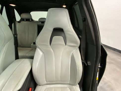 Used 2017 BMW X5 M image 22