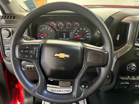 Used 2024 Chevrolet Silverado 2500 Custom w/ Custom Value Package image 27