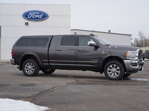 Used 2022 RAM 3500 Limited image 2