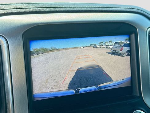 Used 2020 GMC Sierra 1500 SLT RWD image 16