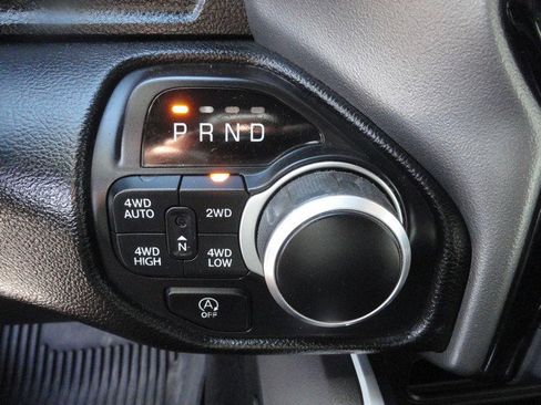 Used 2020 RAM 1500 Big Horn AWD/4WD image 11