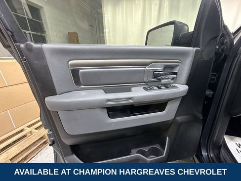 Used 2018 RAM 1500 Big Horn image 30