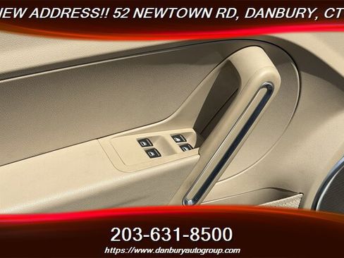 Used 2013 Volkswagen Beetle TDI FWD image 14