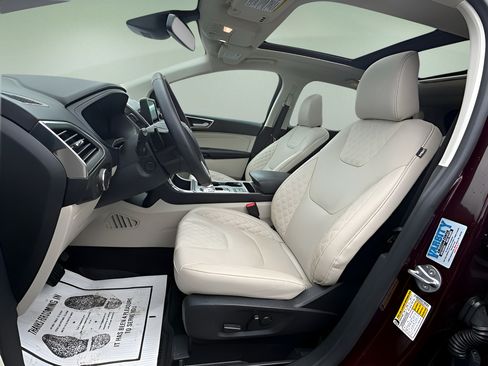 Certified 2024 Ford Edge Titanium w/ Equipment Group 301A AWD/4WD image 31