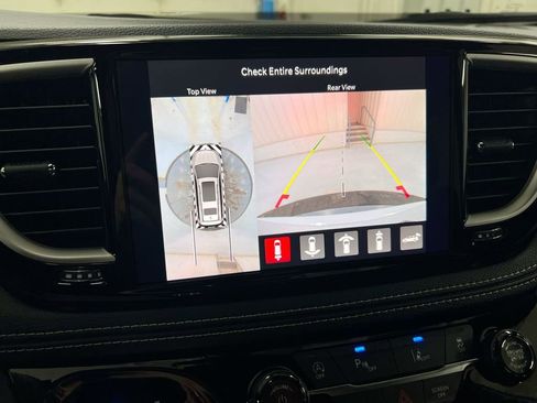 New 2026 Chrysler Pacifica Select image 15