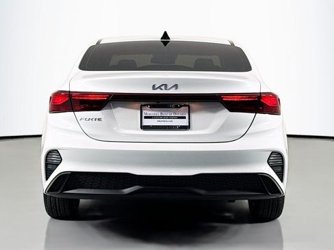 Used 2024 Kia Forte LXS FWD image 4
