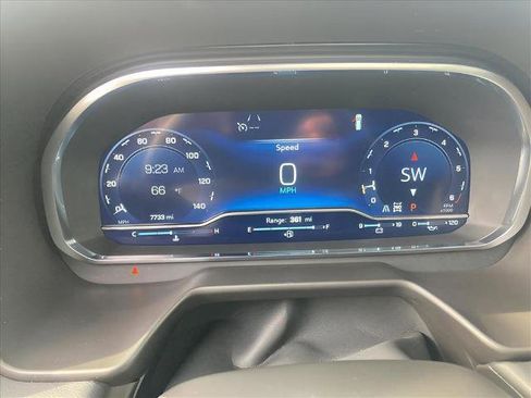 Used 2024 Chevrolet Suburban Premier w/ Premium Package image 22