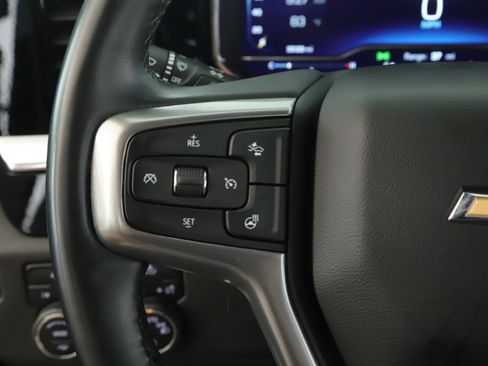 Used 2023 Chevrolet Silverado 1500 LT AWD/4WD image 12