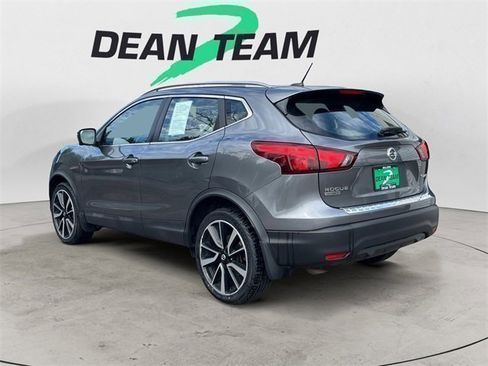Used 2018 Nissan Rogue Sport SL w/ SL Premium Package image 6