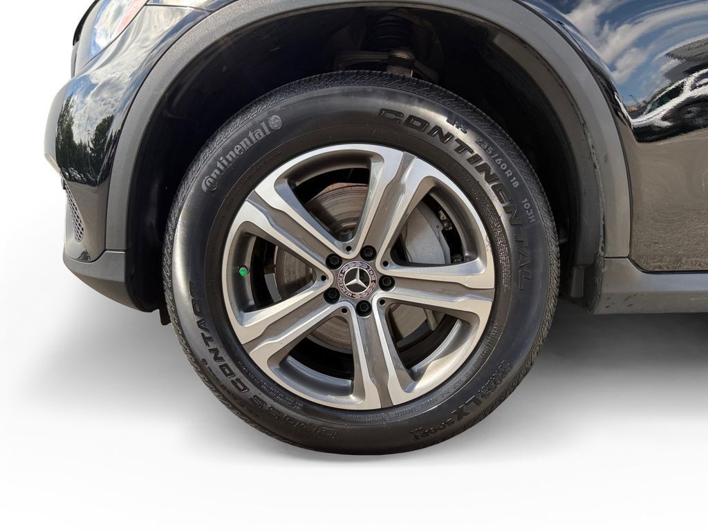 Used 2019 Mercedes-Benz GLC 300 4MATIC image 30