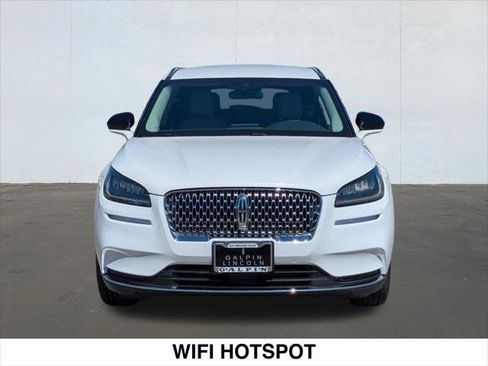 Certified 2022 Lincoln Corsair FWD w/ Equipment Group 101A image 8