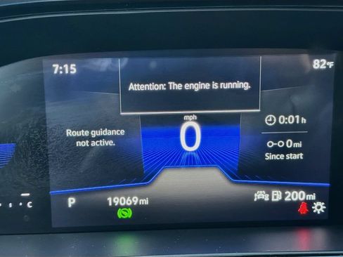 Used 2023 Volkswagen Taos SE FWD image 11