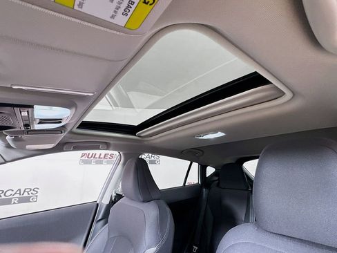 Used 2025 Subaru Crosstrek 2.0i Premium image 21