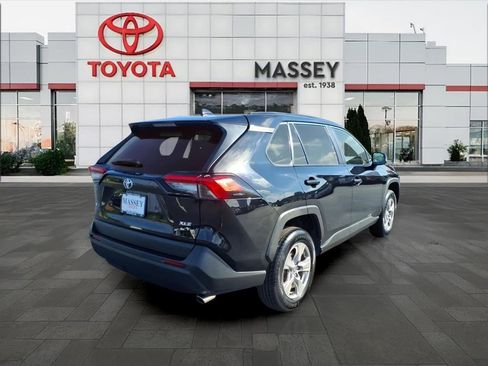 Used 2023 Toyota RAV4 XLE FWD image 3