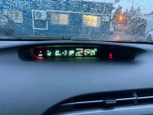 Used 2012 Toyota Prius Two image 17