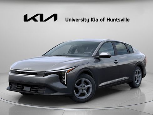 New 2025 Kia K4 LXS image 3