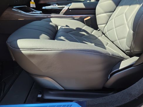 New 2026 BMW i7 xDrive60 AWD/4WD image 17
