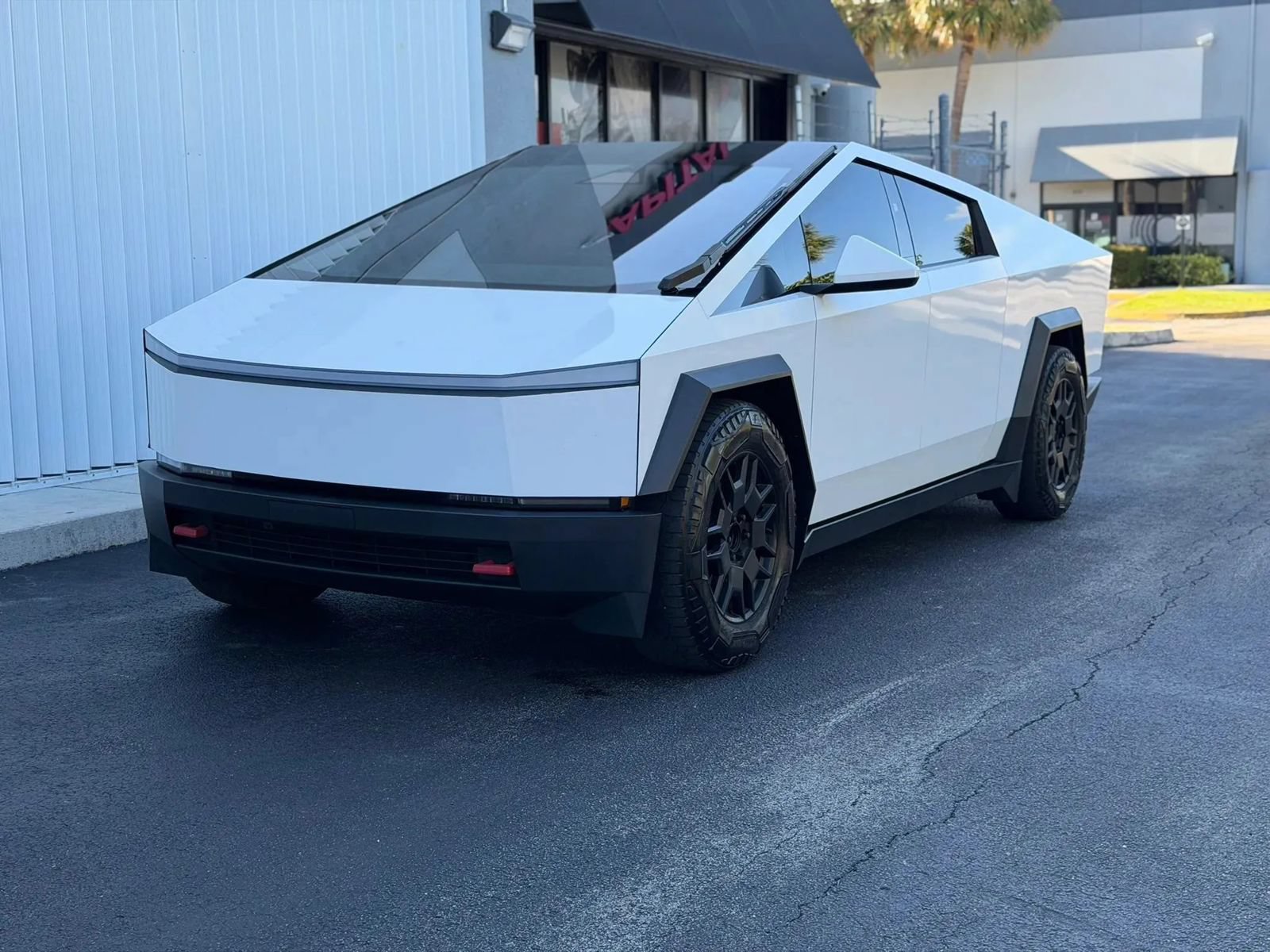 Used 2024 Tesla Cybertruck AWD Crew Cab image 3