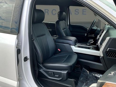 Used 2019 Ford F150 Lariat w/ Trailer Tow Package image 29