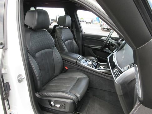 Used 2019 BMW X7 xDrive50i w/ Dynamic Handling Package AWD/4WD image 25