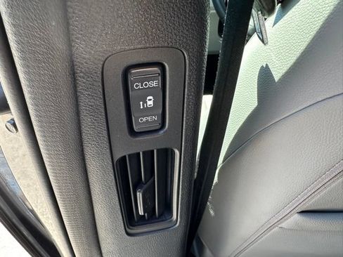 Used 2019 Honda Odyssey EX-L image 20