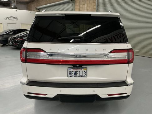 Used 2018 Lincoln Navigator Select w/ Technology Package image 6