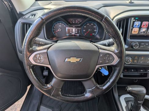 Used 2017 Chevrolet Colorado LT w/ LT Convenience Package RWD image 14