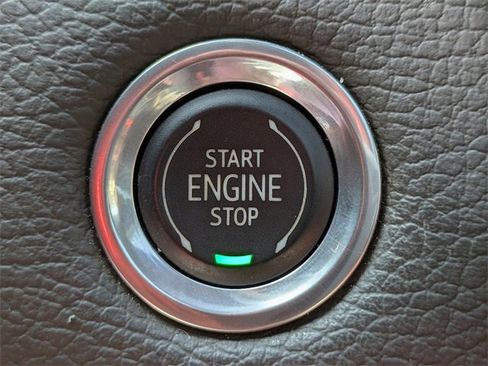 Used 2021 GMC Yukon Denali w/ Denali Ultimate Package image 33