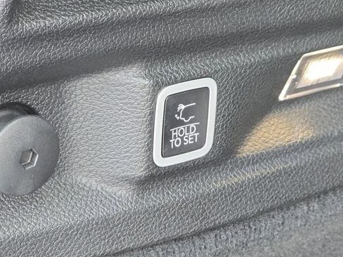 Used 2023 Jeep Grand Cherokee L Overland w/ Advanced Protech Group III image 33