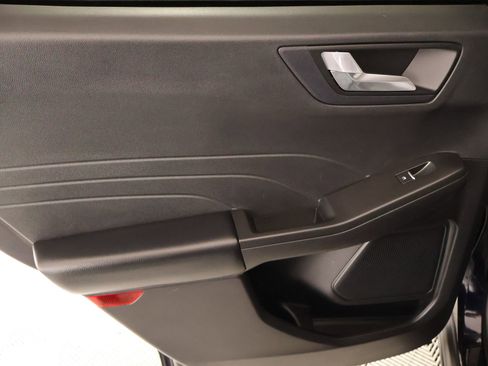 Used 2021 Ford Escape SE image 15